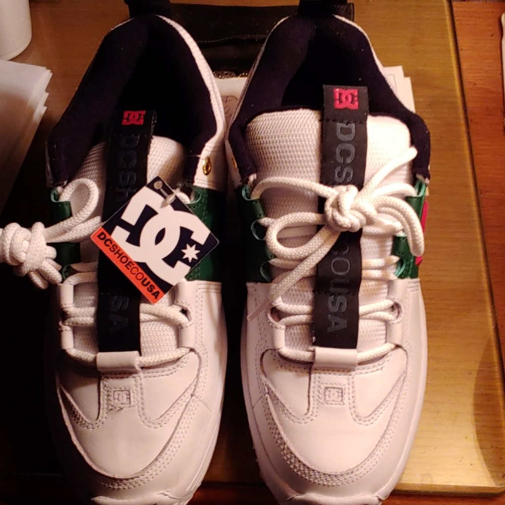 DC Shoe Cousa ( mens tennis shoe)